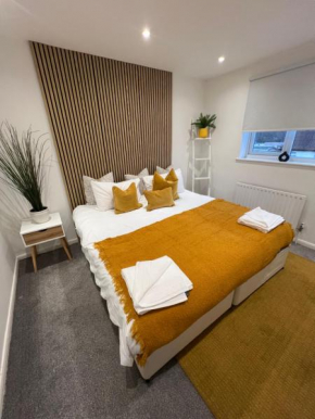 Comfortable 2 Bedroom House Perfect for business and leisure Free WiFi Free Parking spot